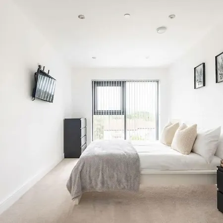 아파트 Modern & Spacious 1 Bedroom In *