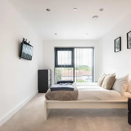 Modern & Spacious 1 Bedroom In * Leeds (West Yorkshire)